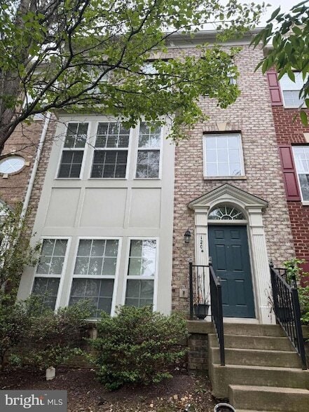 Photo - 1204 Saunders Dr