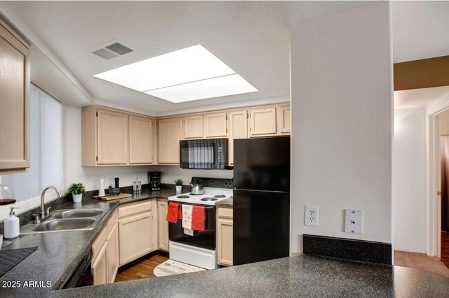 Photo - 1550 E Thunderbird Rd Unit 2