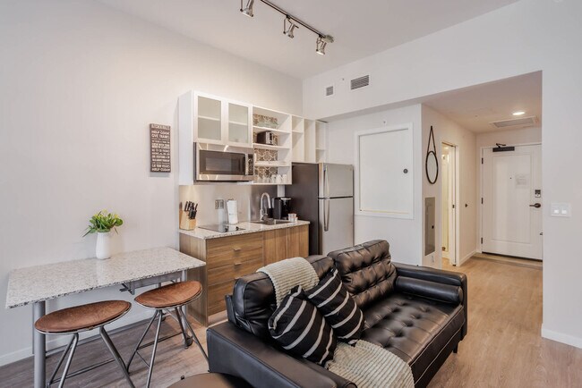 Photo - 9-JAN-JAN E 4th St Unit ID1094345P