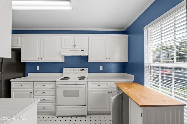 Photo - 113 Brittany Way