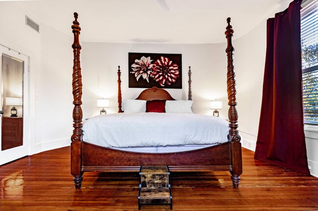 Photo - 205 SE 7th St Unit ID1359091P