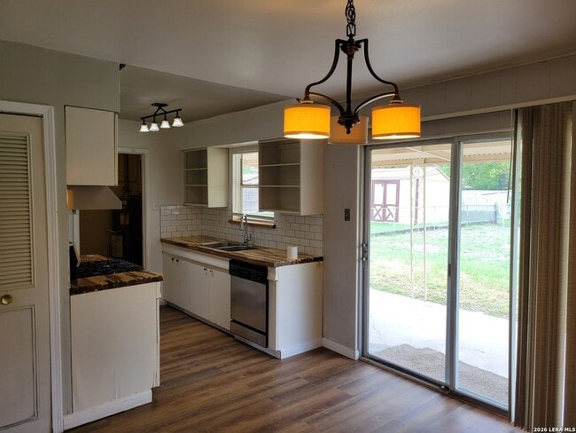 Photo - 5405 Borchers Dr