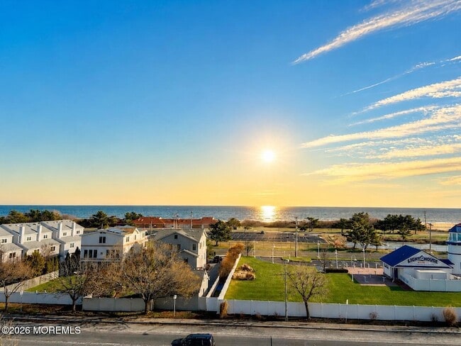 Building Photo - 422 Ocean Blvd N Unit 5C