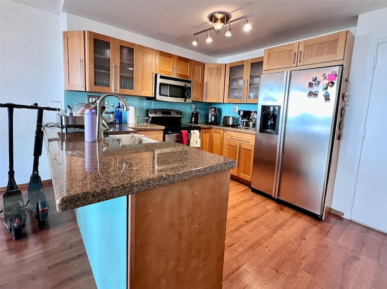 Photo - 600 NE 36th St Unit 309