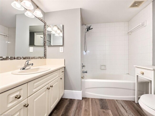 Photo - 1240 Wildwood Lakes Blvd