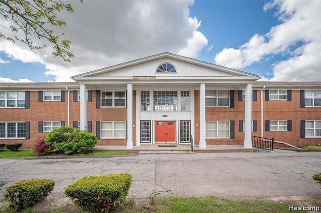 Building Photo - 25301 Five Mile Rd Unit 130