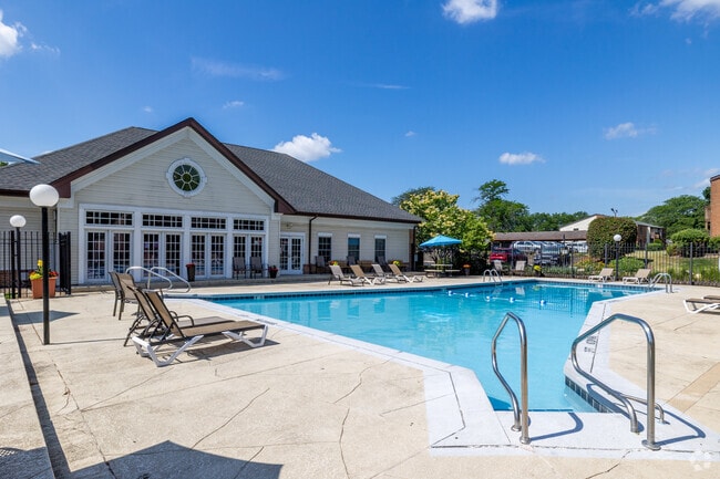 Building Photo - Hunter Ridge Apartments