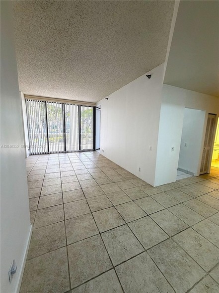 Photo - 3640 Yacht Club Dr Unit 104