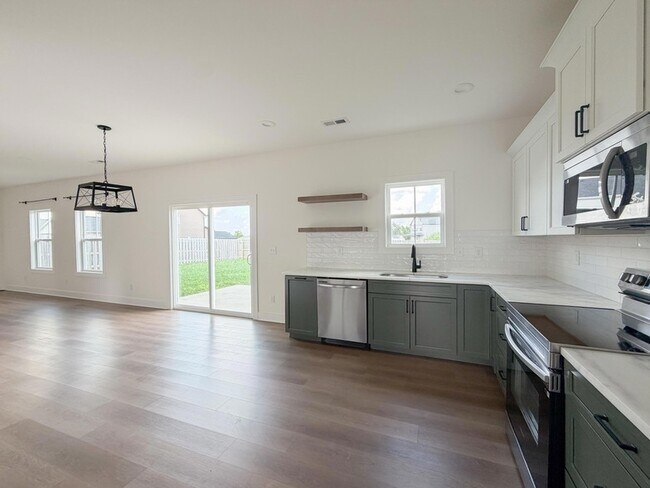 Photo - 208 Skaggs Blvd