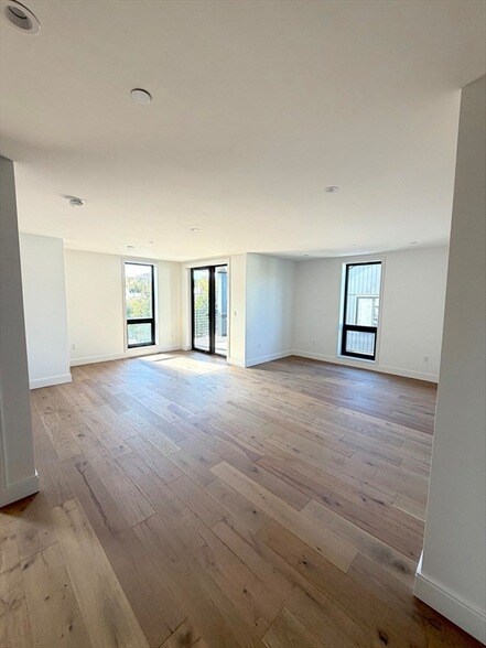 Photo - 1121 Dorchester Ave Unit 206