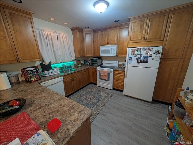 Photo - 1751 US-6 Unit B