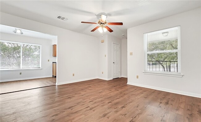 Photo - 1201 Autumn Cir Unit B