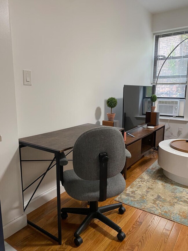 Photo - 317 E 75th St Unit SI ID1032001P