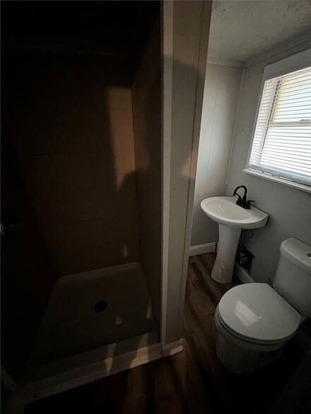 Photo - 1380 Fairway St
