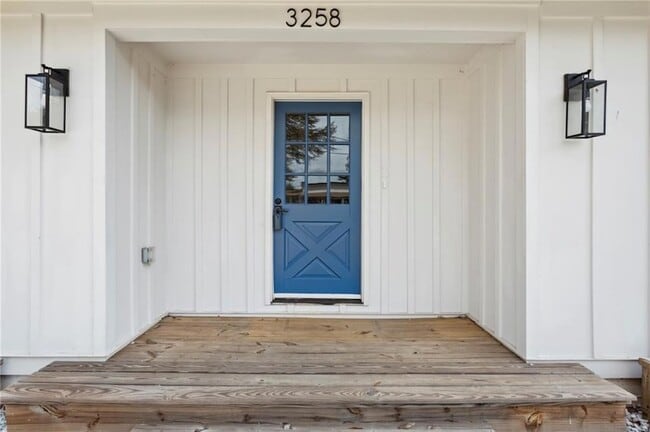 Photo - 3258 Highland Dr SE