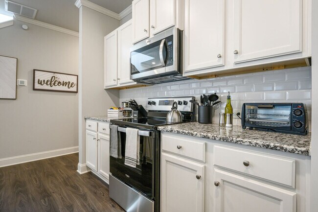 Photo - 2059 Pinnacle Walk Unit SI ID1234820P