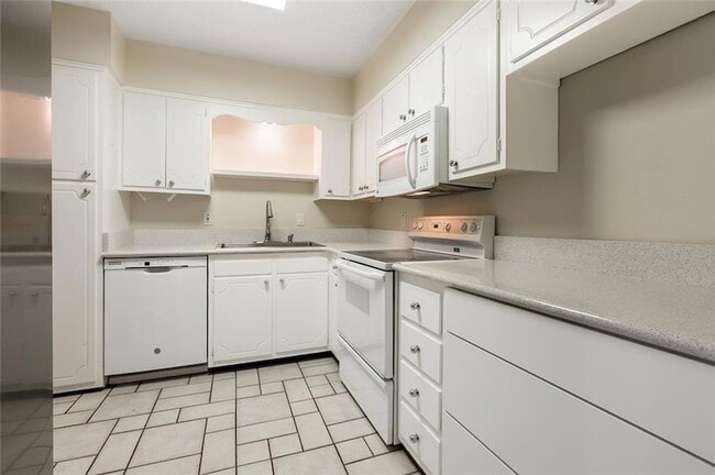 Photo - 2704 Whitney Pl Unit 815