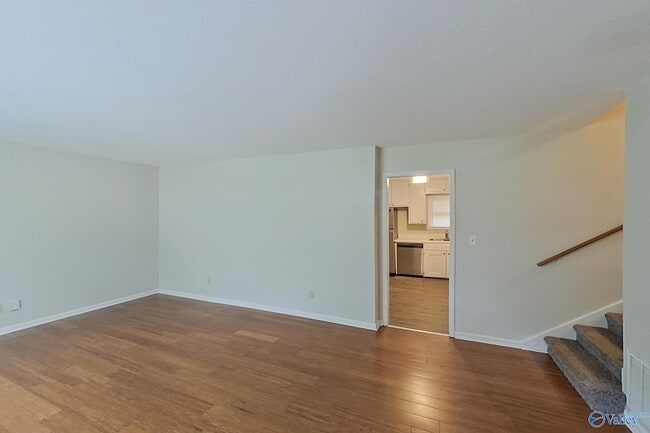 Photo - 5169 Beacon Dr