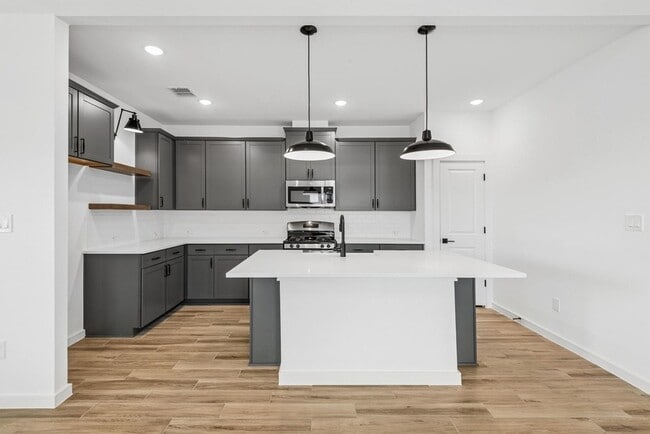 Photo - 121 Knight Byu Dr