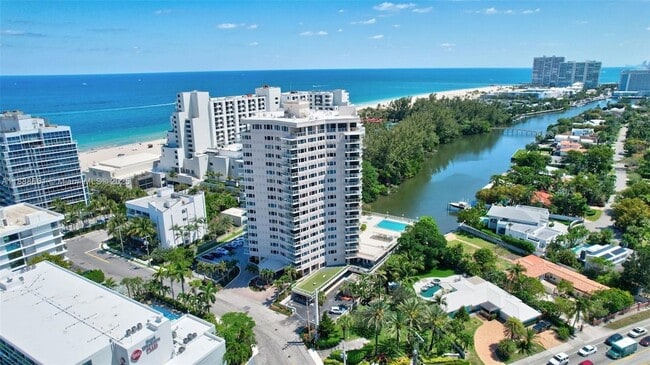 Photo - 3000 Holiday Dr Unit 306