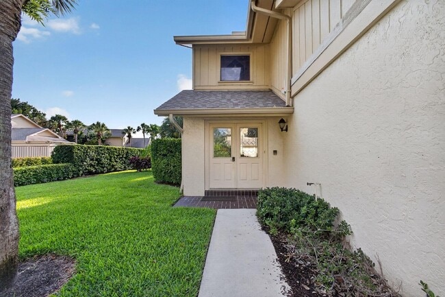 Photo - 17137 Waterbend Dr