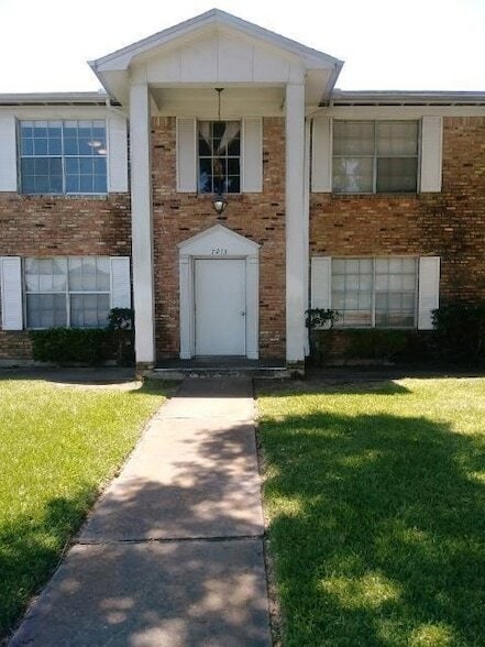 Building Photo - 7213 Beechnut St