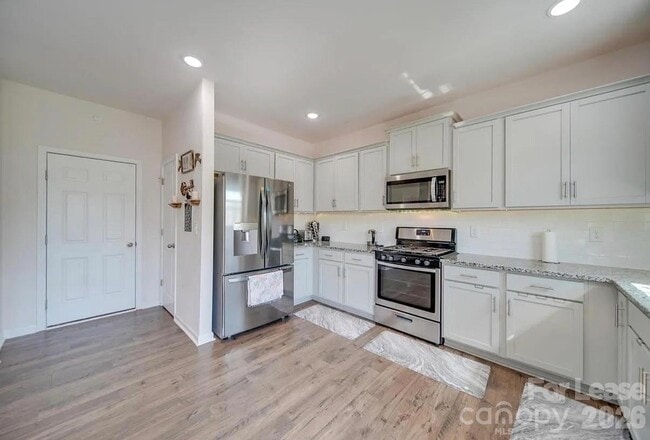 Photo - 9609 Margrave Dr