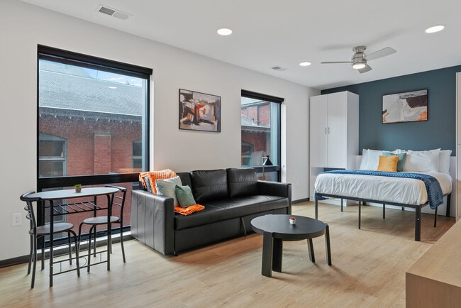 Building Photo - 423 E Michigan St Unit ID1026464P