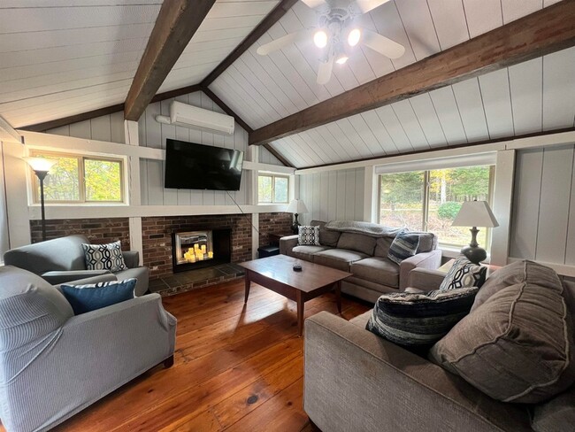 Photo - 112 Greensward Dr