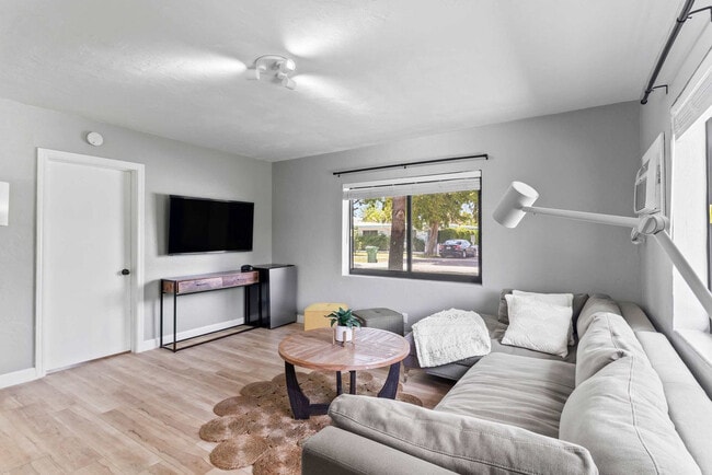 Photo - 715 NE 6th St Unit FL1-ID1230859P