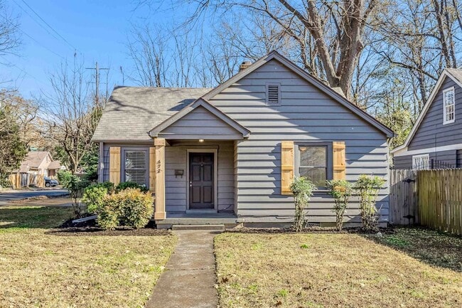 Building Photo - 672 Watson St