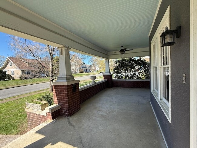 Photo - 206 Eveningside Dr