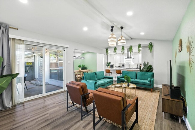 Building Photo - 1231 Springbrook Cir Unit ID1262017P