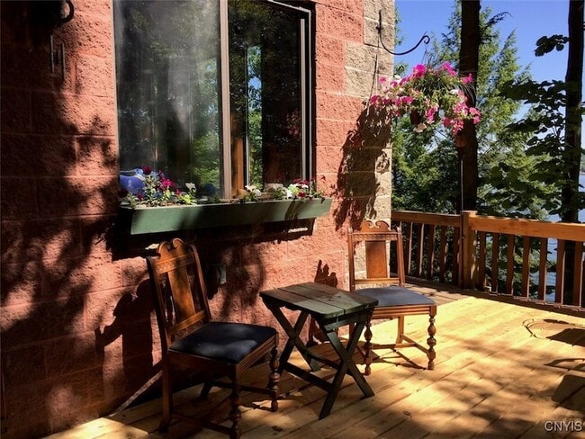 Photo - 1806 Upper Burma Rd