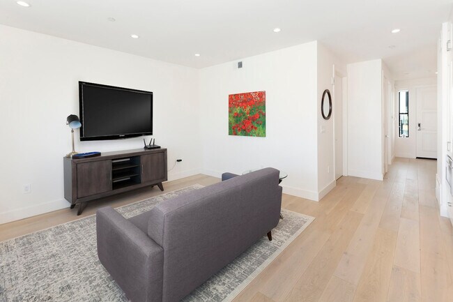 Photo - 134B Lexington St Unit ID1026500P