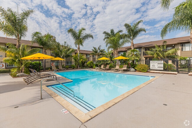 Building Photo - Bonita Hills