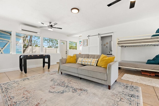 Photo - 520 22nd St W Unit ID1071597P