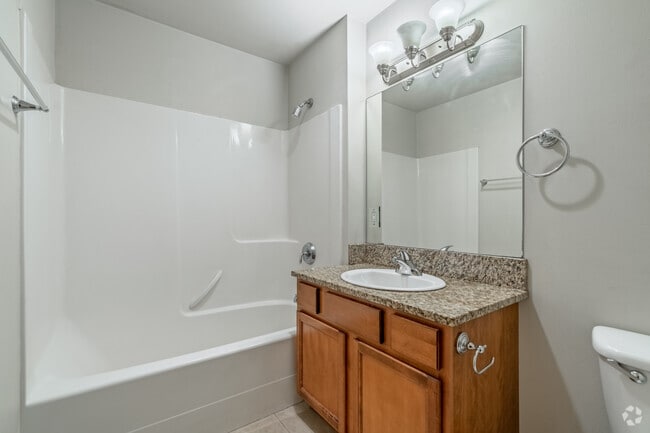 1BR, 1BA - 700SF - Bathroom - Sunset Terrace
