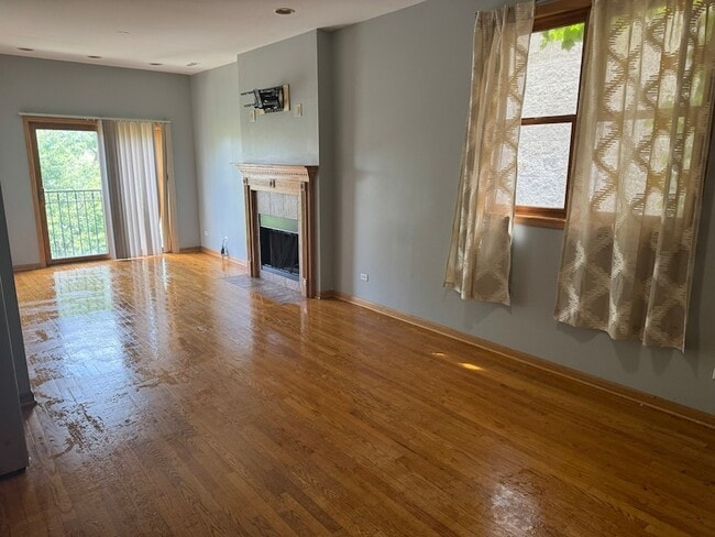 Photo - 5852 S Prairie Ave