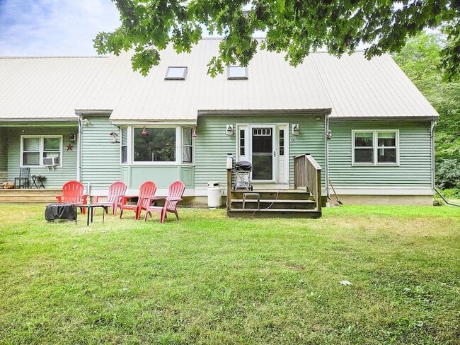 Building Photo - 34 Hidden Meadows Ln Unit A