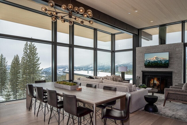 Building Photo - 5 Thistle Way Unit ID1255727P