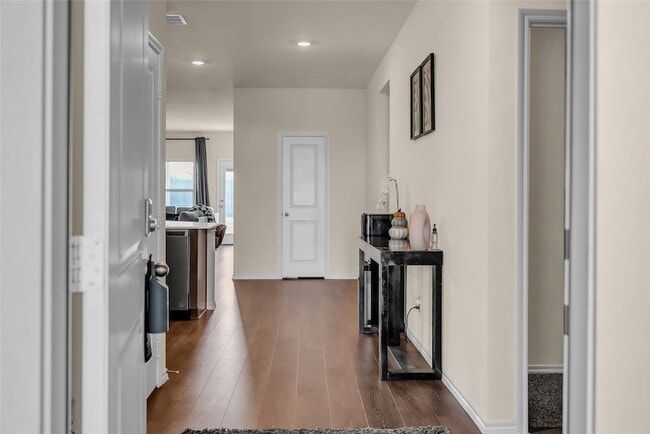 Photo - 1924 Willow Crk Rd