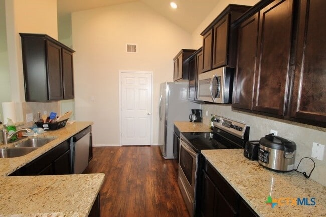 Photo - 1406 Lubbock Dr