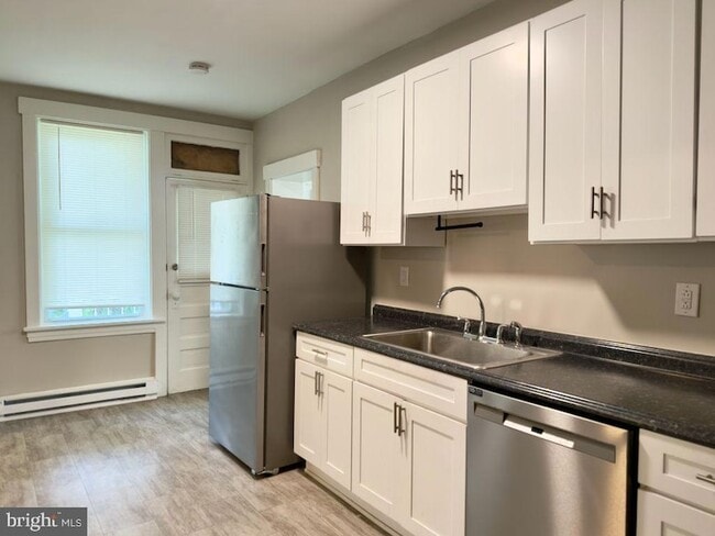 Photo - 122 Houston Ave Unit 1