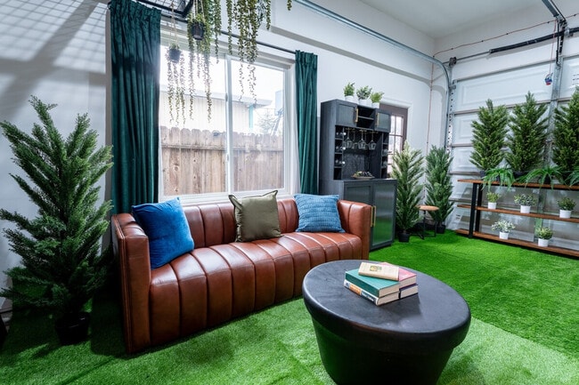 Photo - 2732 Fair Oaks Ave Unit ID1406828P