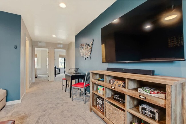 Building Photo - 313 S Iceberg Lake Ave Unit ID1250647P