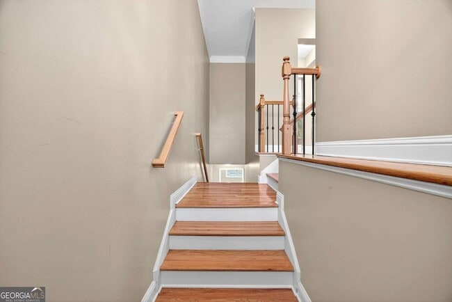 Photo - 1222 Creekside Pl SE