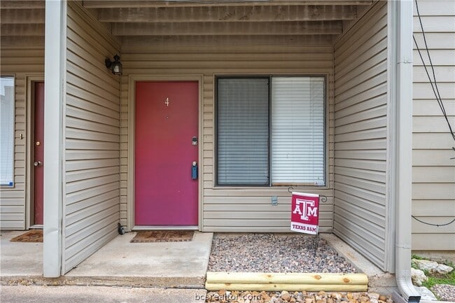 Photo - 1902 Dartmouth St Unit Q4