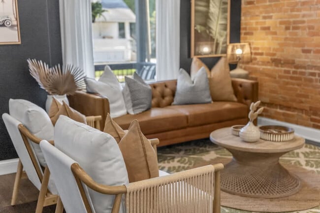 Photo - 530 Hanford St Unit SI ID1496117P