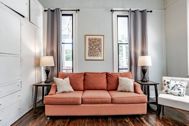 Photo - 57 N Ann St Unit ID1043455P